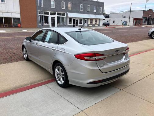 2018 Ford Fusion Hybrid SE