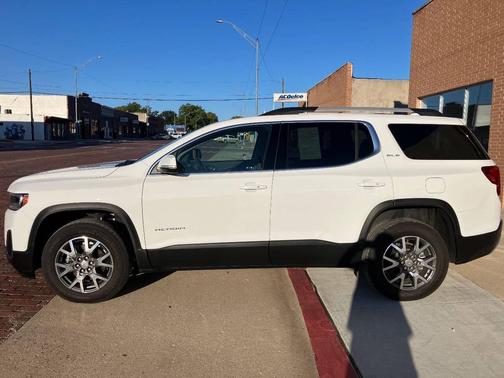2023 GMC Acadia SLE 4x4 4dr SUV