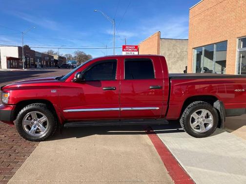 2011 Dodge Dakota Laramie 4x4 4dr Crew Cab