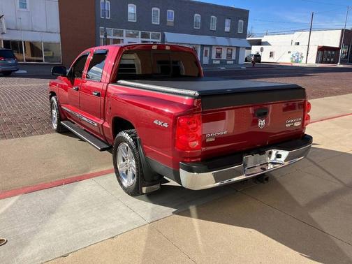 2011 Dodge Dakota Laramie 4x4 4dr Crew Cab