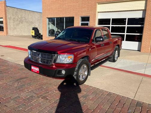 2011 Dodge Dakota Laramie 4x4 4dr Crew Cab