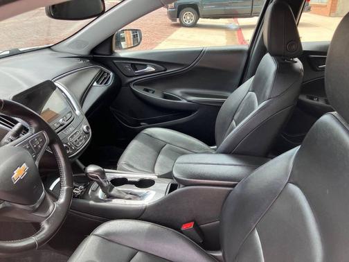 White 2021 Chevrolet Malibu LT