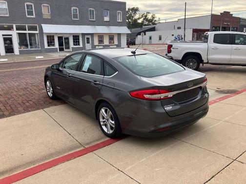 2018 Ford Fusion Hybrid SE