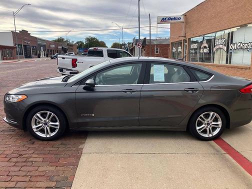 2018 Ford Fusion Hybrid SE