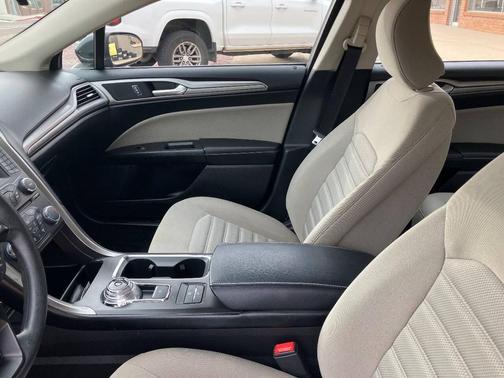 2018 Ford Fusion Hybrid SE