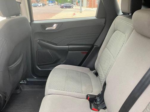 Silver 2021 Ford Escape SE