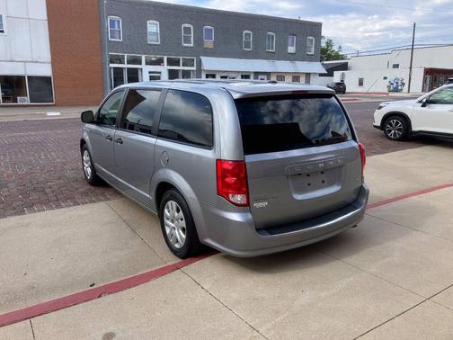 Silver 2019 Dodge Grand Caravan SE
