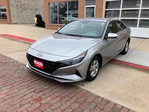 2021 Hyundai ELANTRA SE