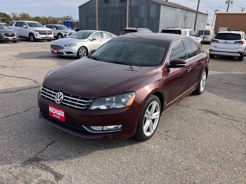 2014 Volkswagen Passat 1.8T Auto SEL Premium