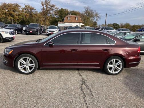 2014 Volkswagen Passat 1.8T Auto SEL Premium