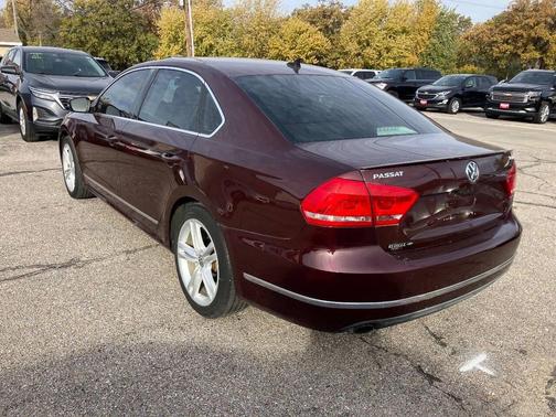 2014 Volkswagen Passat 1.8T Auto SEL Premium