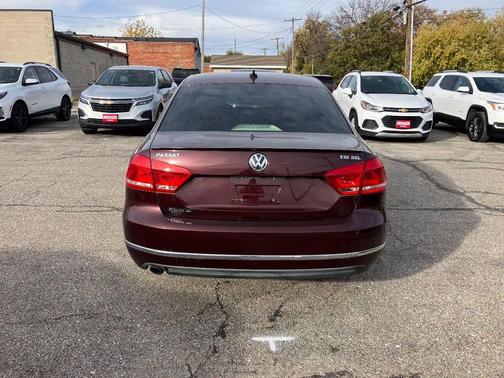 2014 Volkswagen Passat 1.8T Auto SEL Premium