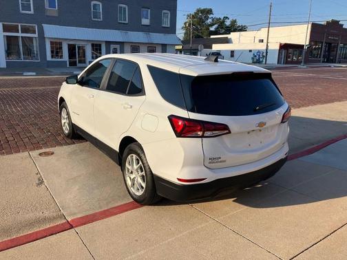 2022 Chevrolet Equinox LS