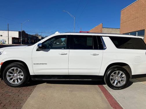 2023 Chevrolet Suburban Premier
