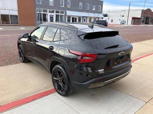 2025 Chevrolet Trax Activ 4dr Crossover