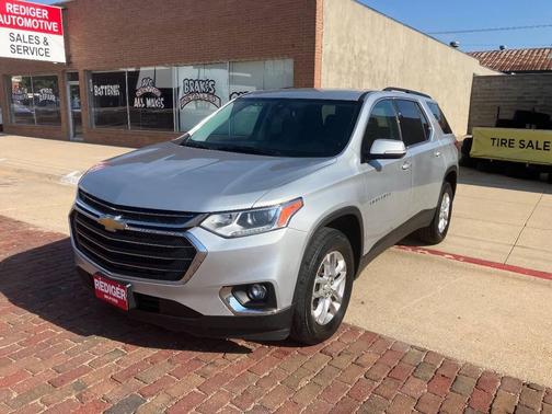 Silver 2020 Chevrolet Traverse LT Cloth