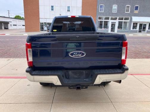 Blue 2019 Ford F-350 XLT