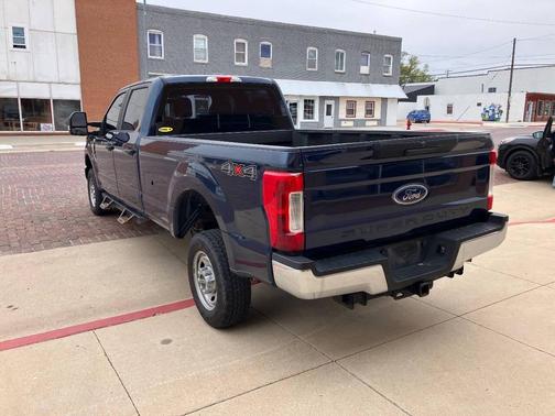 Blue 2019 Ford F-350 XLT