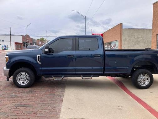 Blue 2019 Ford F-350 XLT