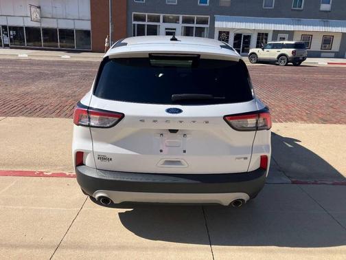 White 2020 Ford Escape SE