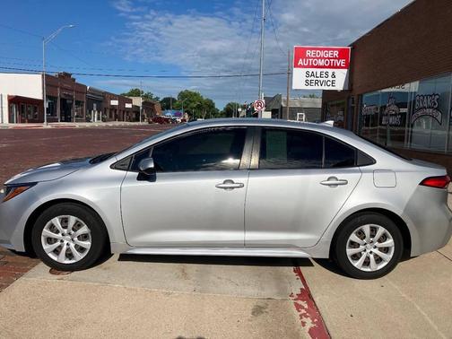 Silver 2022 Toyota Corolla LE