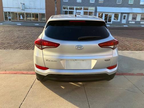 2018 Hyundai TUCSON SE