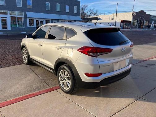 2018 Hyundai TUCSON SE