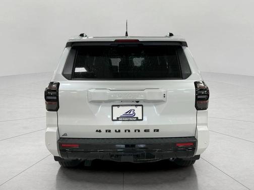 Wind Chill Pearl 2026 Toyota 4Runner TRD Sport Premium