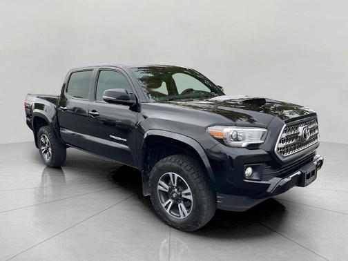 2017 Toyota Tacoma Base