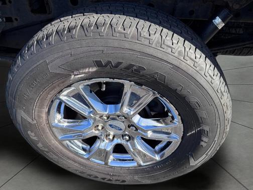 Tuxedo Black Metallic 2015 Ford F-150 XLT