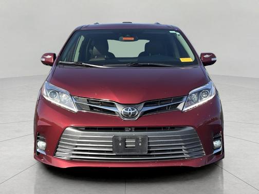 2019 Toyota Sienna SE