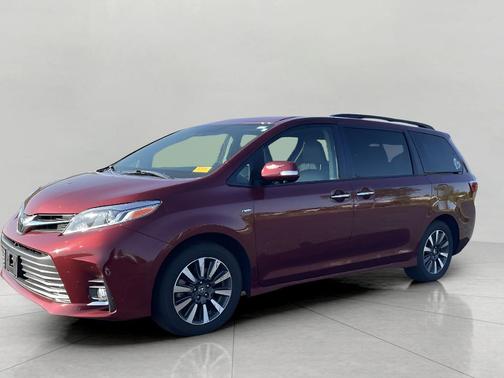 2019 Toyota Sienna SE