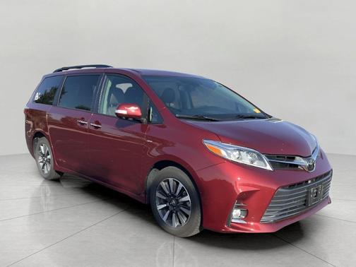 2019 Toyota Sienna SE
