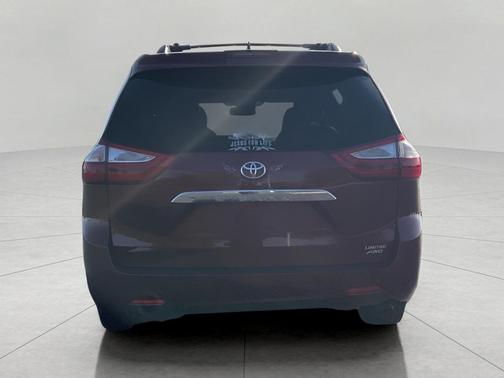 2019 Toyota Sienna SE