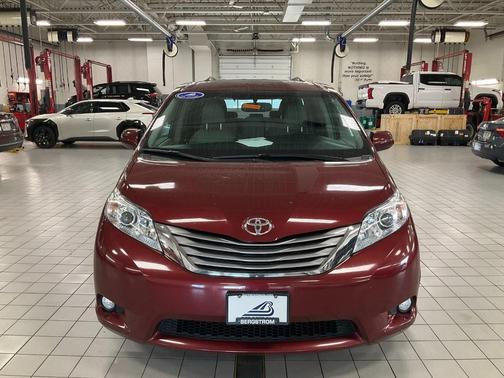 2017 Toyota Sienna Limited