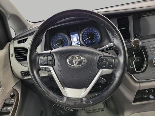 Attitude Black 2015 Toyota Sienna XLE