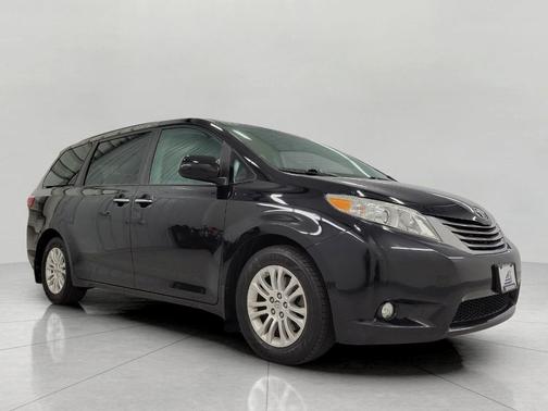 Attitude Black 2015 Toyota Sienna XLE