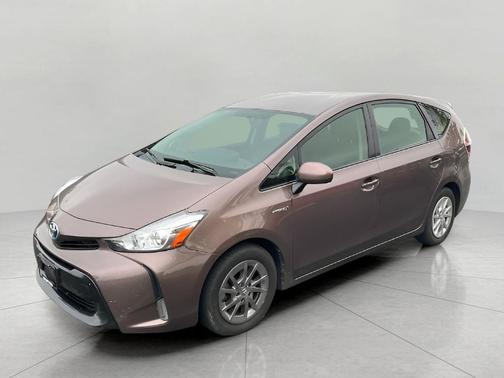 2017 Toyota Prius v 4DR CAR