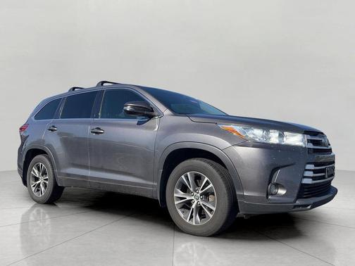 Predawn Gray Mica 2017 Toyota Highlander LE Plus