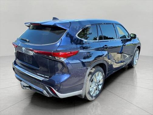 2022 Toyota Highlander Limited