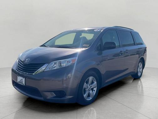 Predawn Gray Mica 2014 Toyota Sienna LE