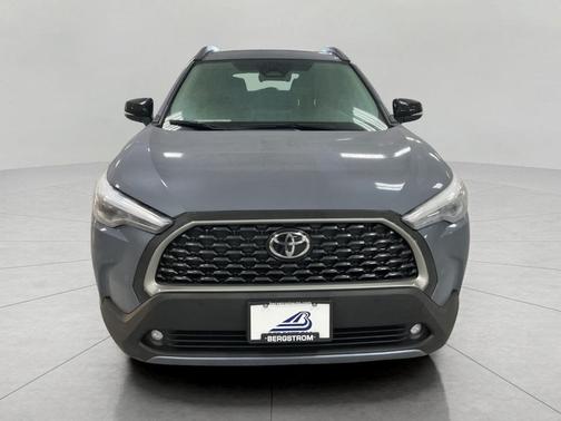 2025 Toyota Corolla Cross XLE