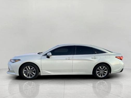 2021 Toyota Avalon XLE