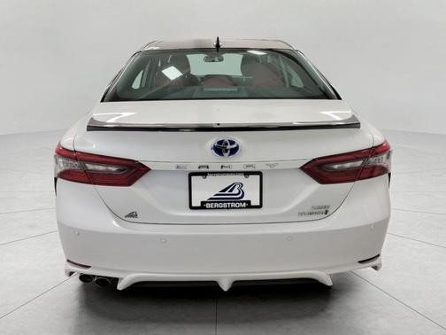 2024 Toyota Camry Hybrid SE