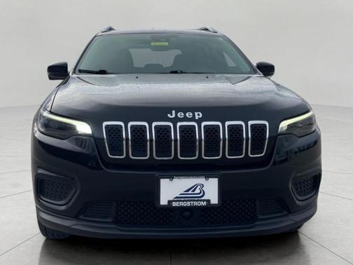 Diamond Black Crystal Pearlcoat 2021 Jeep Cherokee Latitude