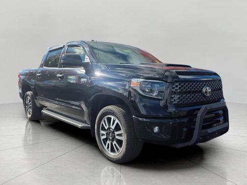 2019 Toyota Tundra CREW CAB