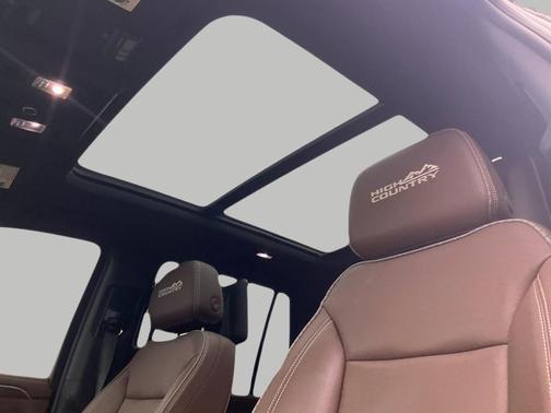 2023 Chevrolet Tahoe 4WD High Country