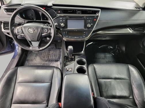 2016 Toyota Avalon SEDAN