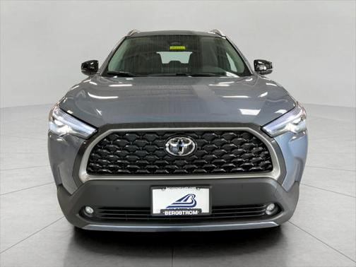 2025 Toyota Corolla Cross XLE