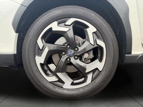 Crystal White Pearl 2023 Subaru Crosstrek Limited